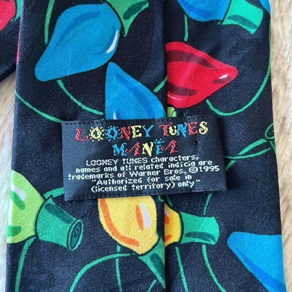 Looney tunes festive holiday tie - Picture 8 of 14